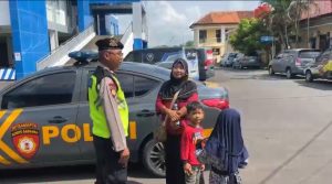 Myesha Rayakan Ulang Tahun Bersama Polisi, Diajak Keliling Kota Naik Mobil Patroli