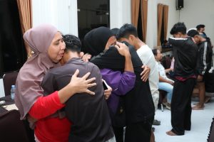 Polres Kebumen Amankan 20 Remaja Diduga Hendak Tawuran, Menangis dan Bersujud Minta Maaf kepada Orang Tua